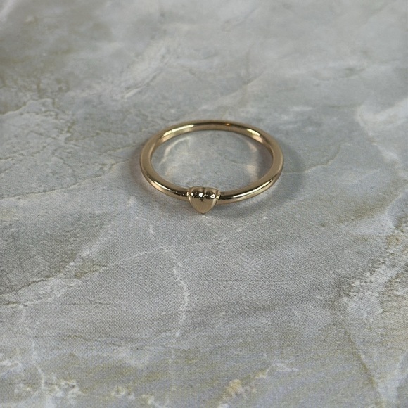 Gold Heart Ring - Picture 2 of 5